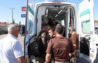 Sivas’ta özel harekat polislerini taşıyan servis...