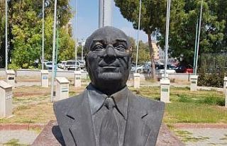 Tarsus Belediyesi, yıpranan ve zarar verilen büstleri...