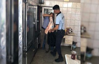 Tarsus’ta 113 kilo sahte mühürlü et ele geçirildi