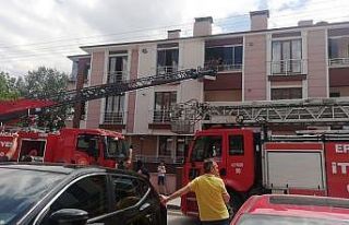 Tatile giden ailenin evlerinde yangın çıktı