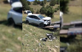 Tosya’da otomobil tarlaya uçtu: 5 yaralı