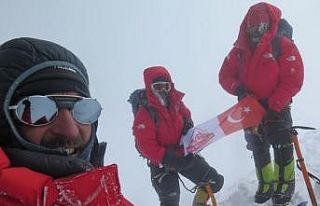 Türk Dağcılar 8058 metrelik Gasherbrum 1 Dağı’nın...