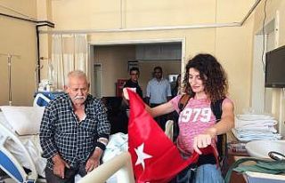 Türkeli Gençlik Merkezinden hastalara moral