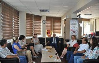 Üniversiteli kadınlardan yerel basına destek