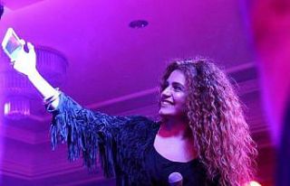 Vanlı turizmcilerden anlamlı konser