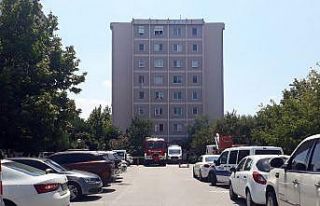 Yalıtım yapan işçi, çatı katında ölü bulundu