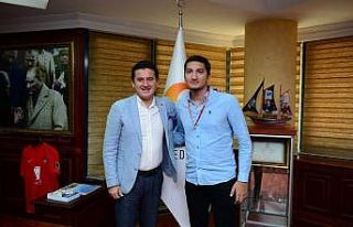 YKS Sözel’de Türkiye Şampiyonu, Antalyalı Altuğ...