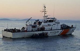 149 düzensiz göçmen Türk Sahil Güvenlik botlarınca...