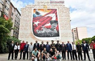42 metrelik Atatürklü mural çalışması beğeni...