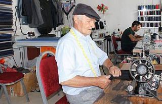 70 yıldır terzilik mesleğini sürdürüyor