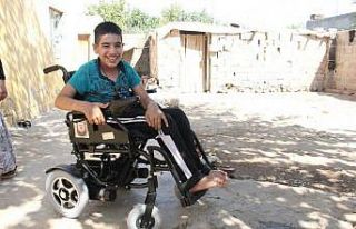 Abdulkadir, okula artık akülü sandalye ile gidecek