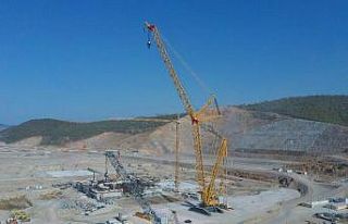 Akkuyu NGS sahasında Liebherr LR13000 vincinin montajı...