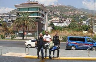 Alanya’da silahlı gasp şüphelisi yakalandı