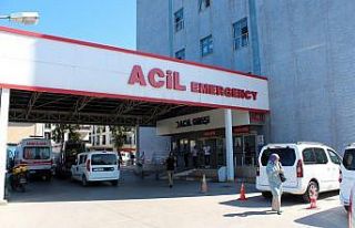 Alışveriş merkezinde kahvaltı yapan 10 kişi hastanelik...