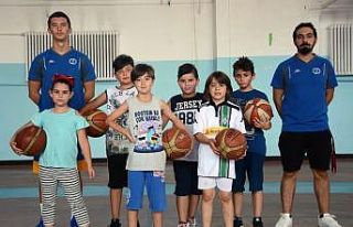 Anadolu Üniversitesi Yaz Spor Okulunda geleceğin...