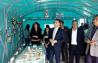Anne-çocuk işbirliği ile hazırlanan eserler görücüye...