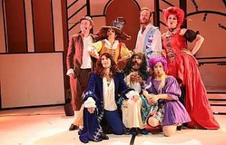 AŞT yeni sezonda perdesini 26 oyunla açıyor