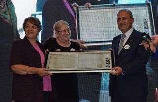 Bakan Turhan’a ilkokul öğretmeninden sürpriz