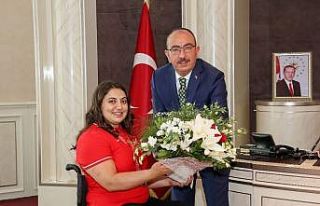 Başkan Kavuş’a şampiyon sporculardan ziyaret