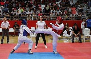 Bayraklı’da tekvando şöleni