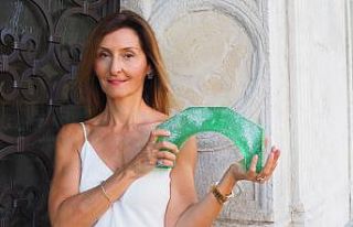 Cam sanatçısı Felekşan Onar’ın kısa filmi...