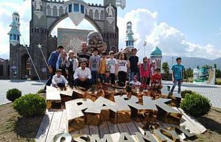 Camiye gelen çocuklar Masal Park gezisiyle ödüllendirildi