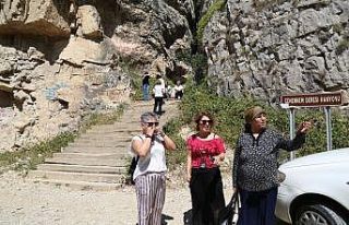 Cehennem Deresi Kanyonu bayramda ziyaretçi akınına...