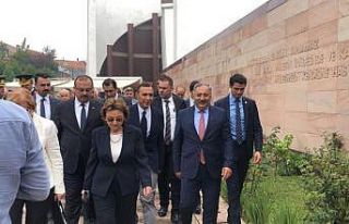 Celal Bayar, vefatının 33. yılında anıldı