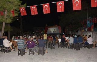 Ceyhan yazlık sinema gösterimine yoğun ilgi