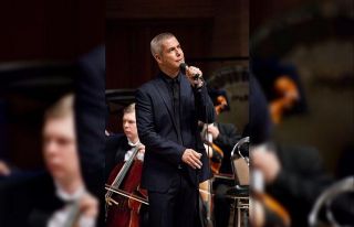 Dünyaca ünlü İtalyan pop tenor sokak hayvanları...