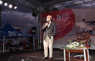 Emre Kongar, İzmitliler’le buluştu