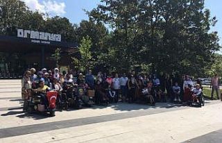 Engelli vatandaşlar Ormanya’yı gezdi