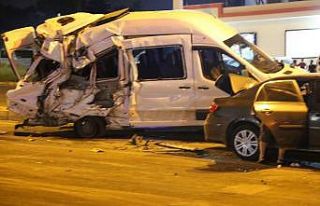 Hatay’da freni patlayan kamyon 12 araca çarptı:...