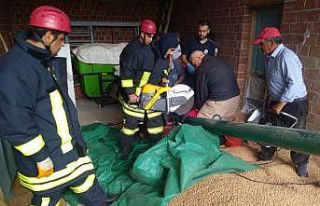 Helezon makinesine elini kaptıran talihsiz kadını...