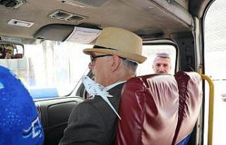 Her yere muhabbet kuşu ’Bayaz’la gidiyor