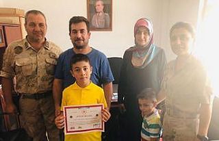 İlköğretim öğrencisine sürücü seyahat karnesi