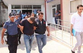 İş adamına kadın ayarlayıp, şantajla 40 bin...