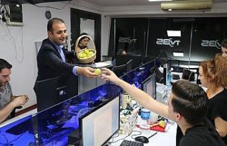 İzmir basınına ‘bardacık’ ikramı