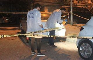 Kağıthane’de bir kişi çarşaf giyerek silahlı...