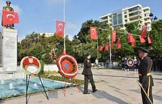 Karalar törene geç kaldı Büyükşehir’in çelengi...
