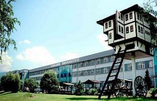 KBÜ’den, akademisyenler için “hak ihlali”...