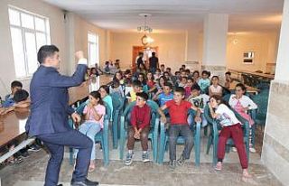 Kırsaldaki çocuklar tiyatroyla buluşuyor