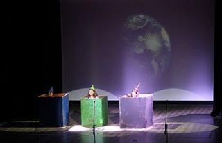 Konyaaltı Belediyesi Çocuk Tiyatrosu sahne aldı