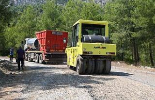 Konyaaltı Belediyesi’nden Doyran’a asfalt.