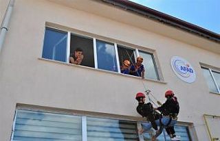 Kütahya AFAD’dan stajyer öğrencilere emniyetli...