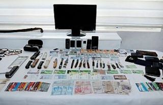 Monitörden, satıra kadar her şey var, kayıp eşyalar...