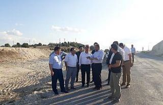 Müdür Aşık, ilçe yollarında devam eden çalışmalar...