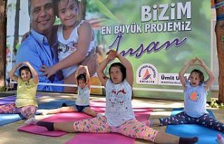 Muratpaşa Belediyesinin Engelsiz Kafe’de jimnastik...