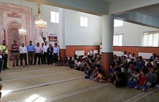 Öğrenciler camilerde hem Kur’an hem de trafik...