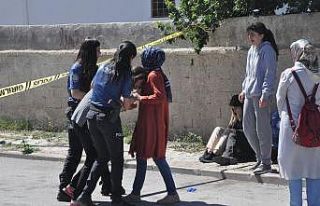 Önce eski eşini sonra kendini vurdu